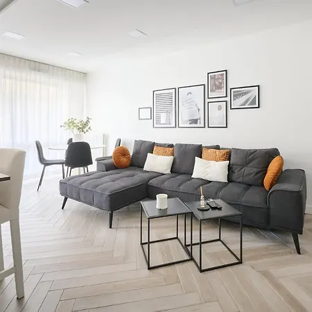 Apt Charmant 2p* Aux Portes De Paris* Appartement *